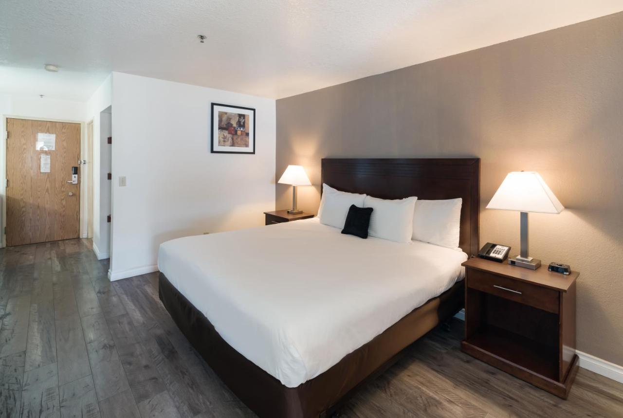 Red Lion Inn & Suites Kennewick Tri-Cities Экстерьер фото